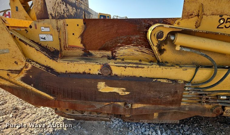 image for item DW6591 2012 John Deere 2112C scraper