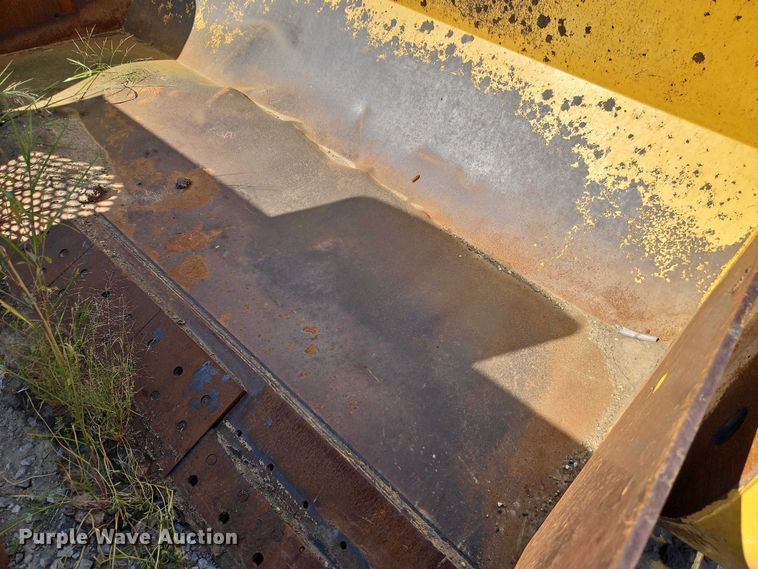 image for item DW6591 2012 John Deere 2112C scraper