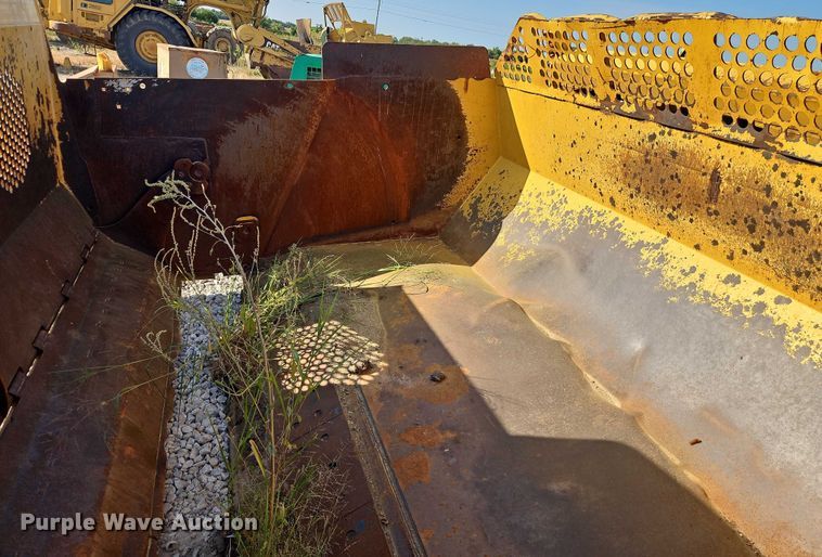 image for item DW6591 2012 John Deere 2112C scraper