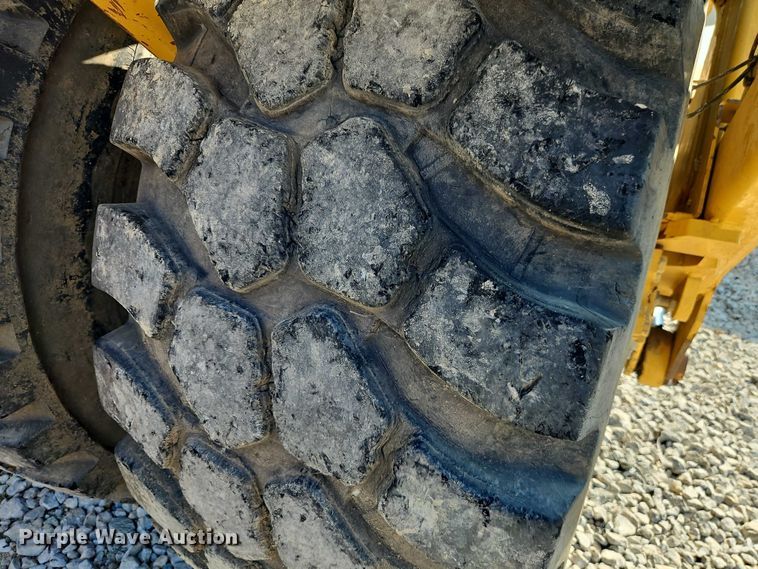 image for item DW6591 2012 John Deere 2112C scraper