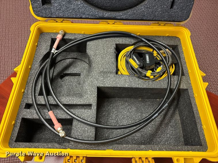 image for item DW6595 Trimble GPS guidance system