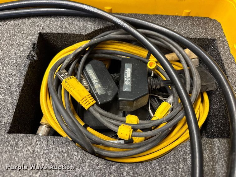 image for item DW6595 Trimble GPS guidance system