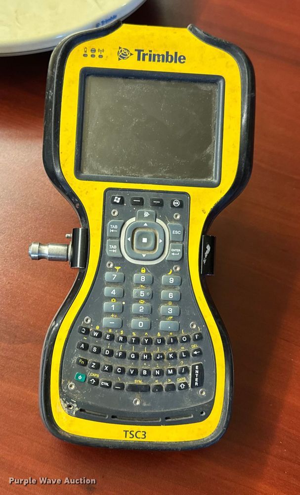 image for item DW6595 Trimble GPS guidance system