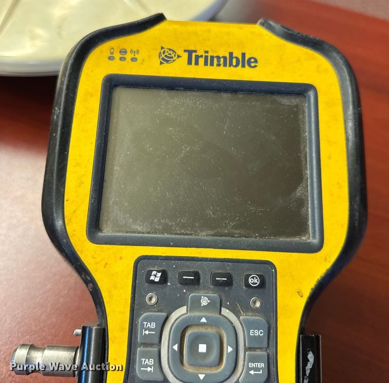 image for item DW6595 Trimble GPS guidance system