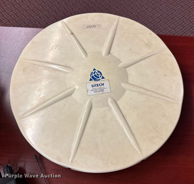 image for item DW6595 Trimble GPS guidance system