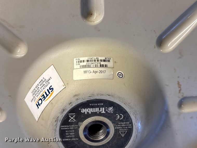 image for item DW6595 Trimble GPS guidance system