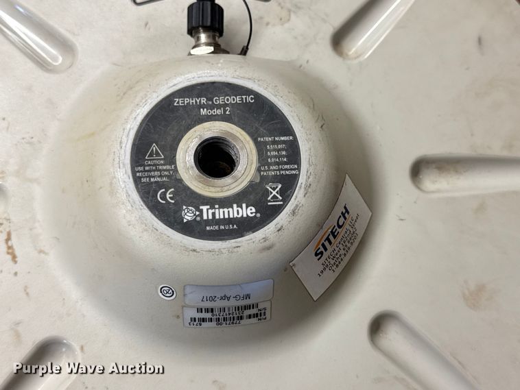 image for item DW6595 Trimble GPS guidance system