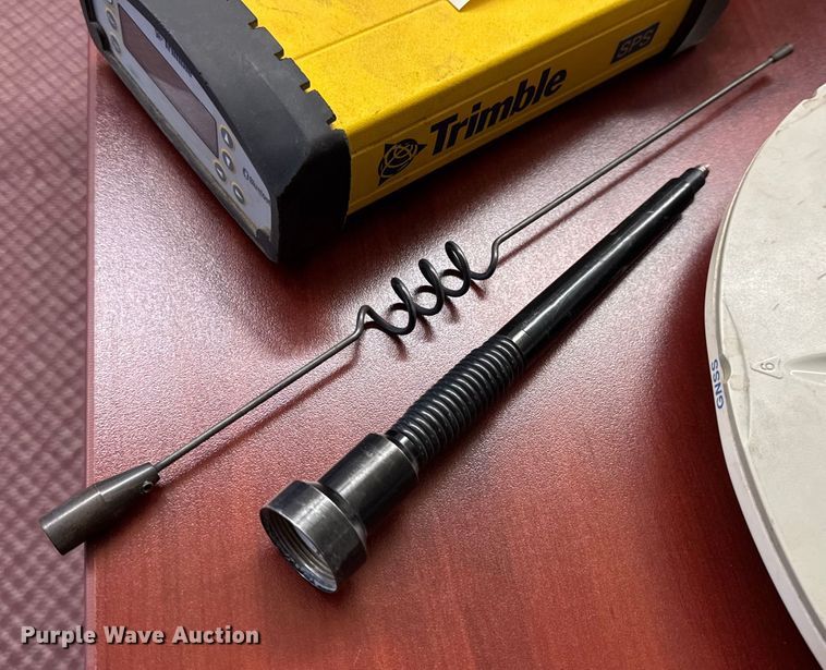 image for item DW6595 Trimble GPS guidance system