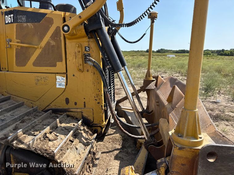 image for item DW6596 2014 Caterpillar D6T XW dozer