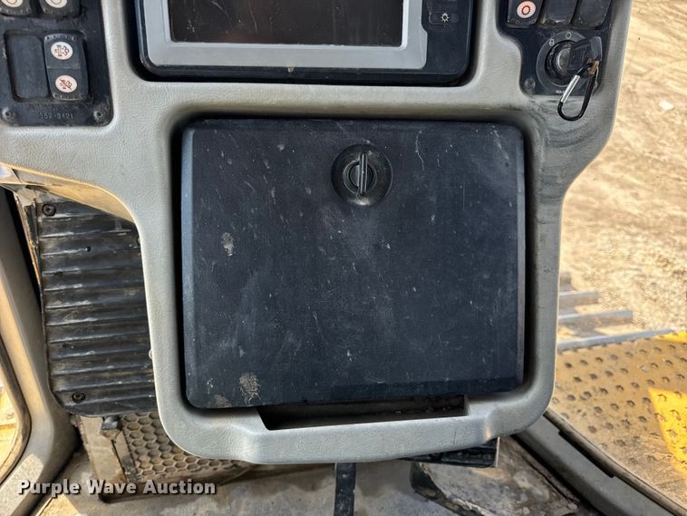 image for item DW6596 2014 Caterpillar D6T XW dozer