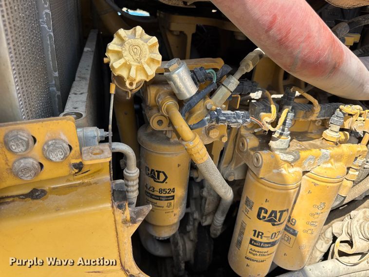 image for item DW6596 2014 Caterpillar D6T XW dozer