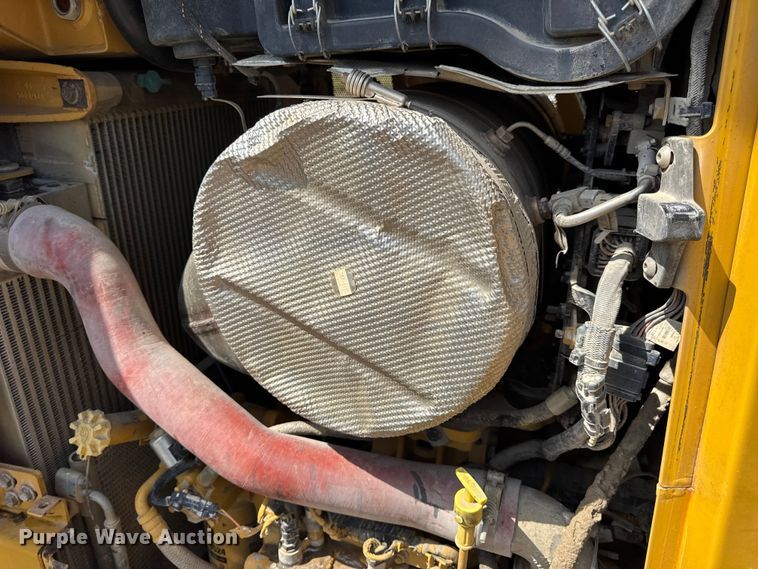 image for item DW6596 2014 Caterpillar D6T XW dozer