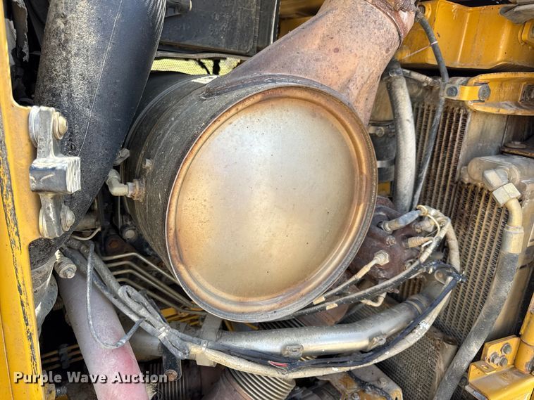 image for item DW6596 2014 Caterpillar D6T XW dozer