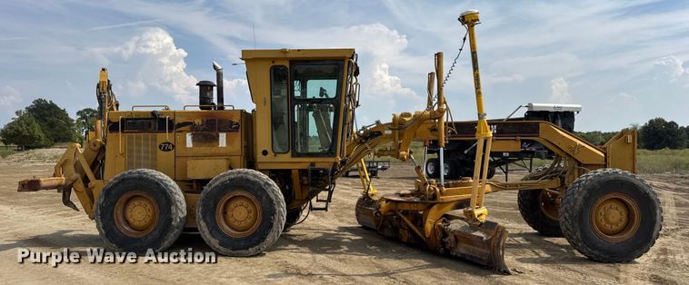 image for item DW6597 1997 Caterpillar 140H motor grader