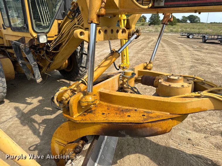 image for item DW6597 1997 Caterpillar 140H motor grader