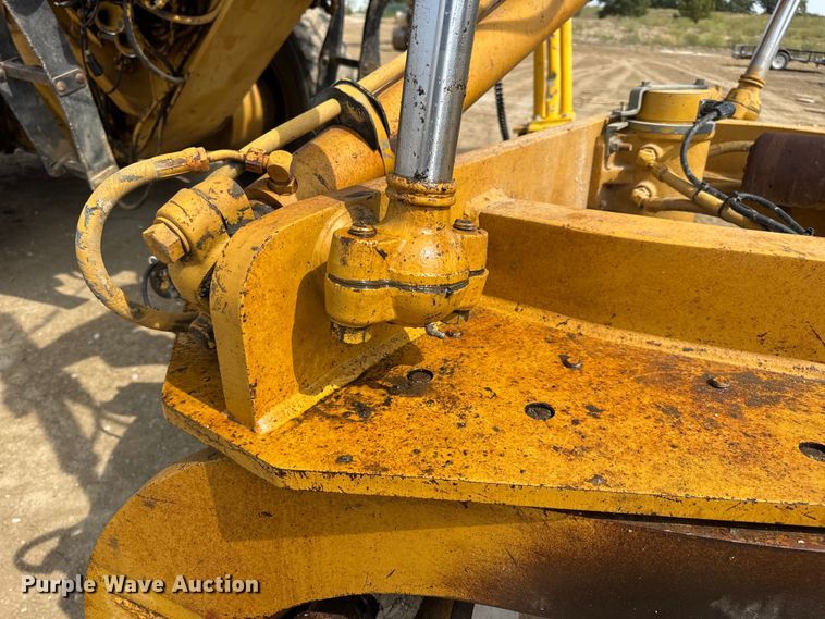 image for item DW6597 1997 Caterpillar 140H motor grader