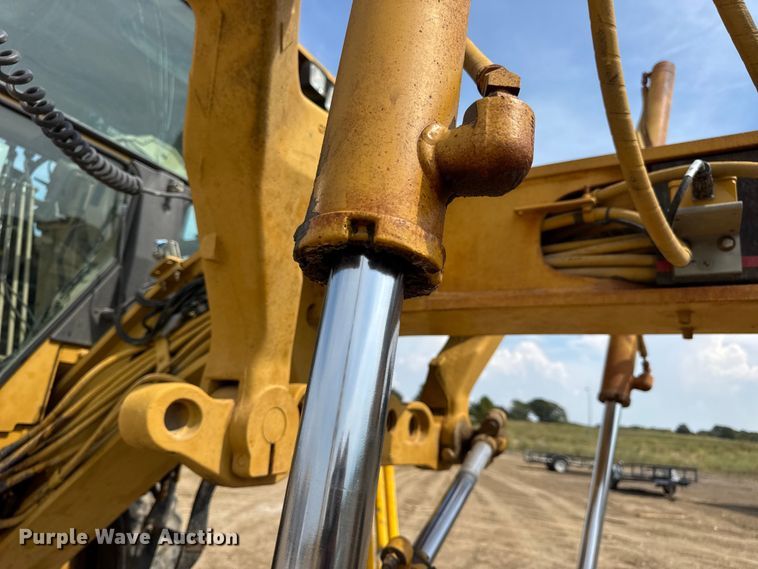 image for item DW6597 1997 Caterpillar 140H motor grader