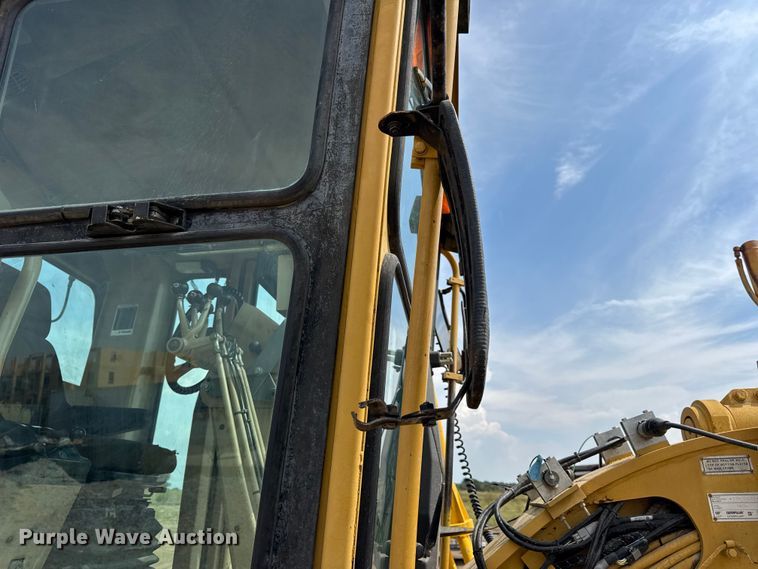 image for item DW6597 1997 Caterpillar 140H motor grader