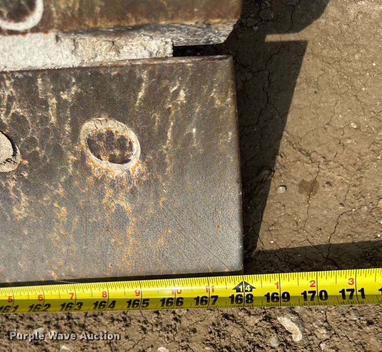 image for item DW6597 1997 Caterpillar 140H motor grader