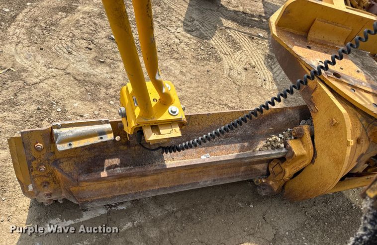 image for item DW6597 1997 Caterpillar 140H motor grader