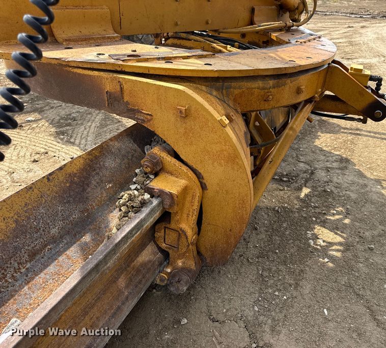 image for item DW6597 1997 Caterpillar 140H motor grader