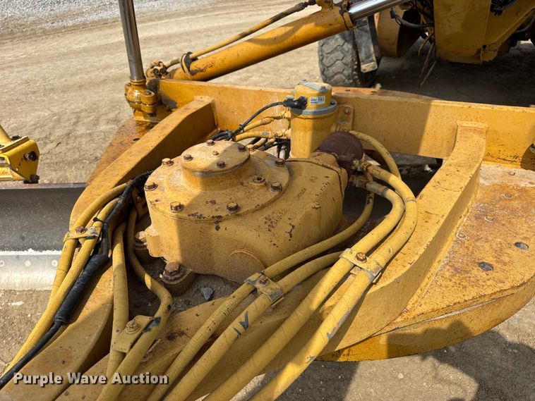 image for item DW6597 1997 Caterpillar 140H motor grader