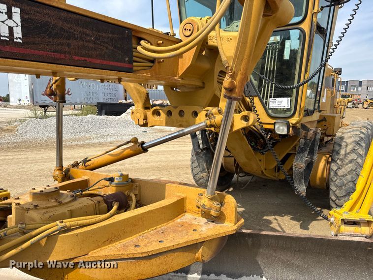 image for item DW6597 1997 Caterpillar 140H motor grader