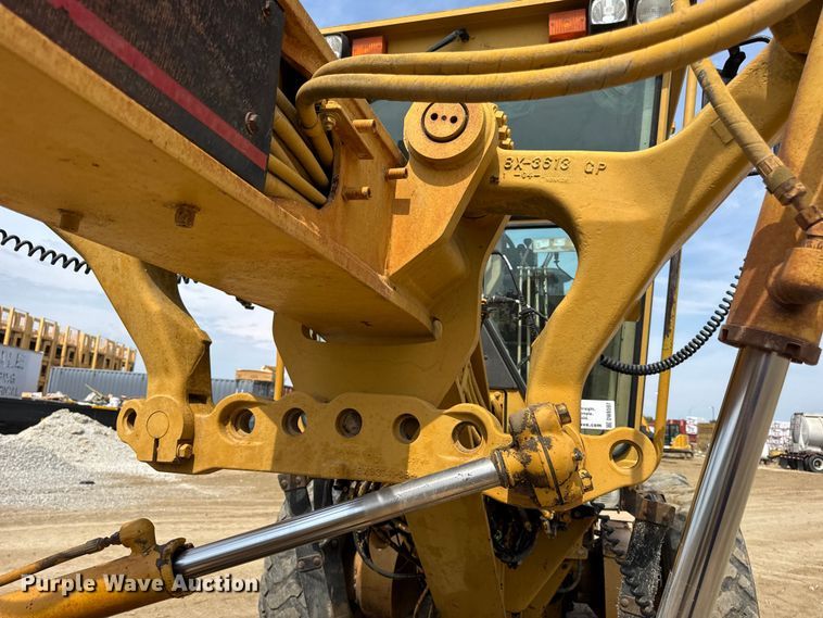 image for item DW6597 1997 Caterpillar 140H motor grader