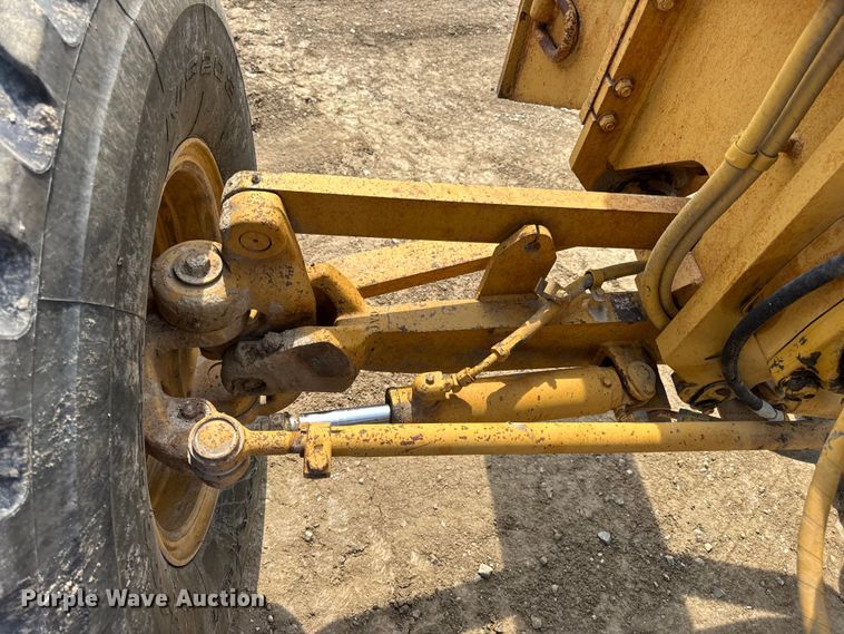 image for item DW6597 1997 Caterpillar 140H motor grader