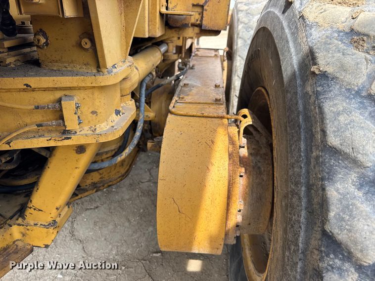 image for item DW6597 1997 Caterpillar 140H motor grader