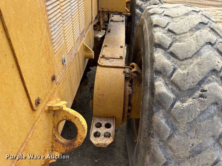 image for item DW6597 1997 Caterpillar 140H motor grader