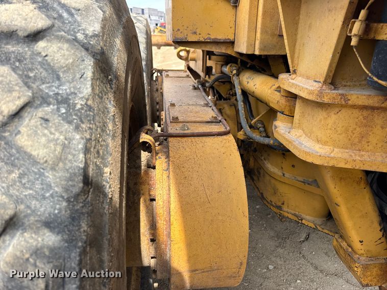 image for item DW6597 1997 Caterpillar 140H motor grader