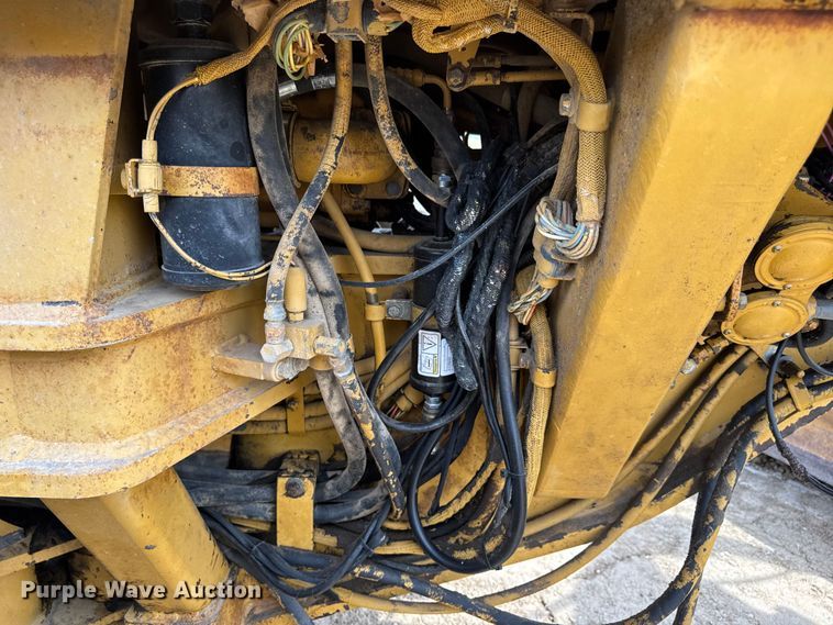 image for item DW6597 1997 Caterpillar 140H motor grader