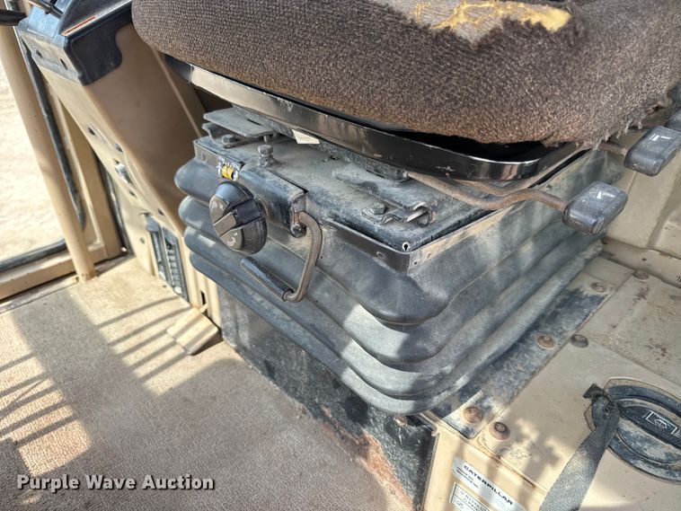 image for item DW6597 1997 Caterpillar 140H motor grader