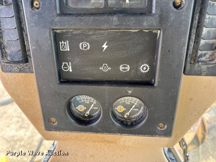 image for item DW6597 1997 Caterpillar 140H motor grader