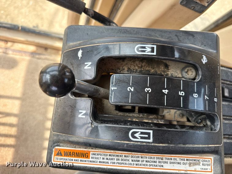 image for item DW6597 1997 Caterpillar 140H motor grader