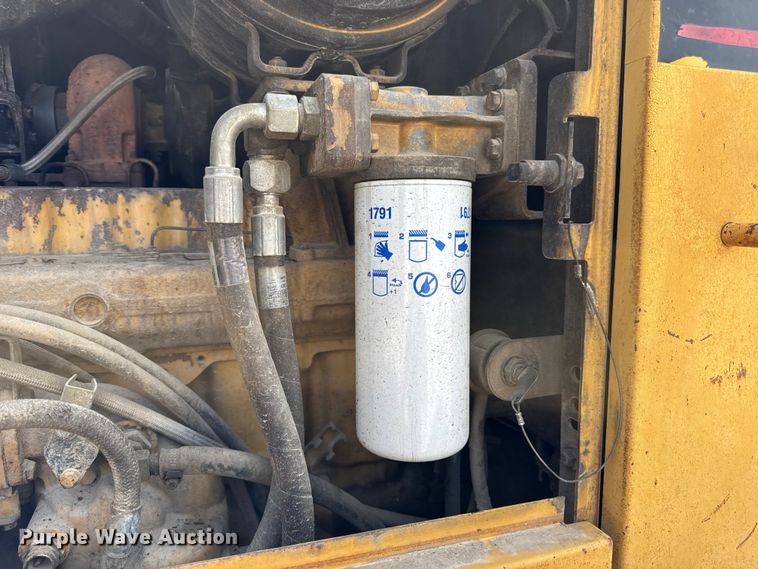 image for item DW6597 1997 Caterpillar 140H motor grader