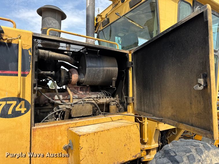 image for item DW6597 1997 Caterpillar 140H motor grader