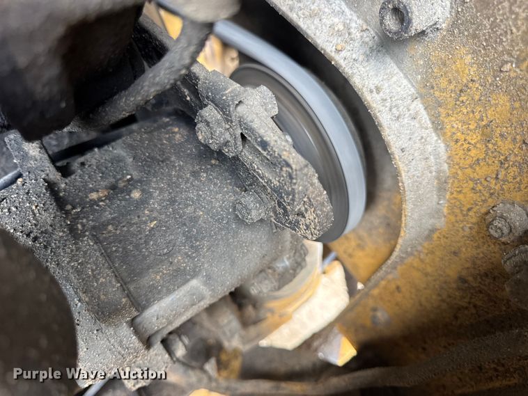 image for item DW6597 1997 Caterpillar 140H motor grader