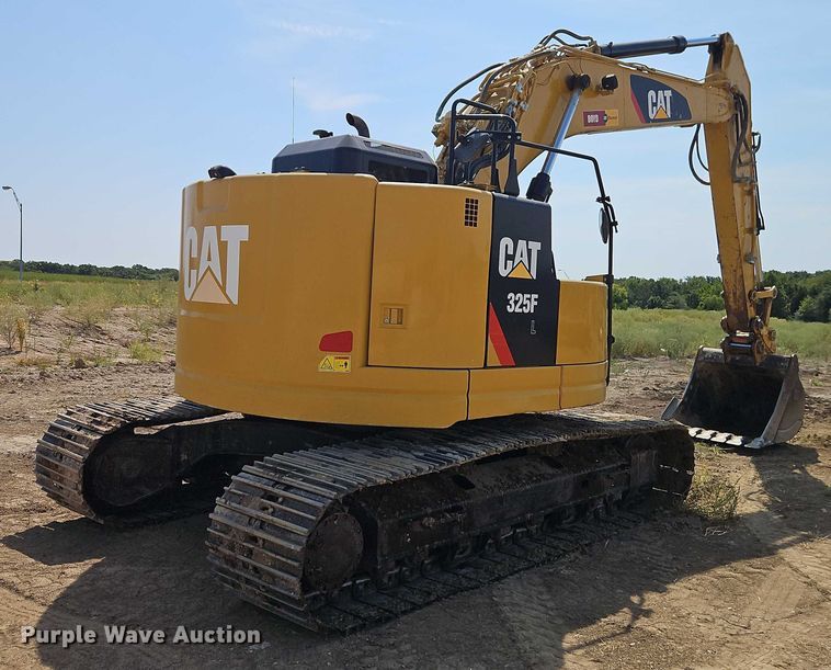 EXCAVADORA 2018 CATERPILLAR 325FL