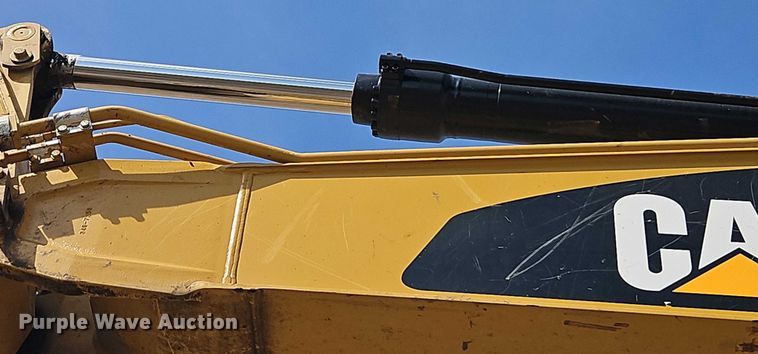 image for item DW6598 2018 Caterpillar 325F L excavator