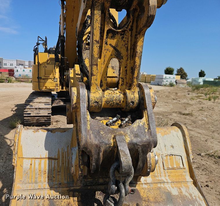 image for item DW6598 2018 Caterpillar 325F L excavator
