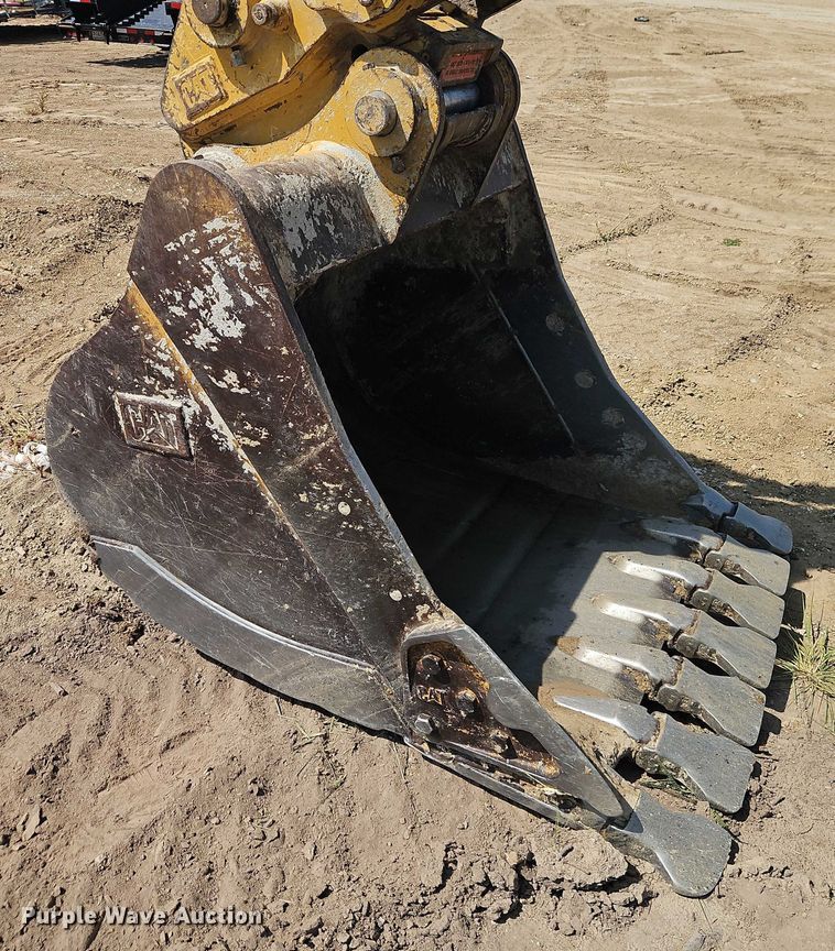 image for item DW6598 2018 Caterpillar 325F L excavator