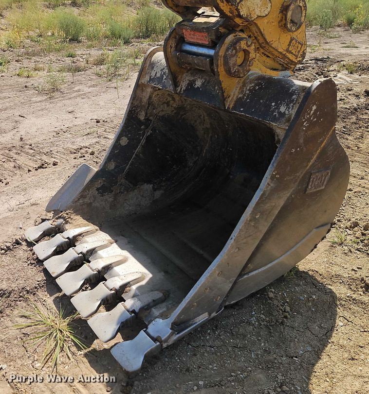 image for item DW6598 2018 Caterpillar 325F L excavator