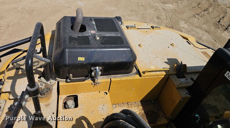 image for item DW6598 2018 Caterpillar 325F L excavator