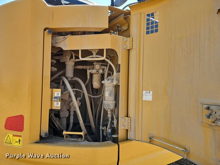 image for item DW6598 2018 Caterpillar 325F L excavator