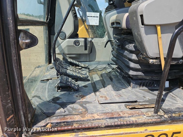 image for item DW6598 2018 Caterpillar 325F L excavator