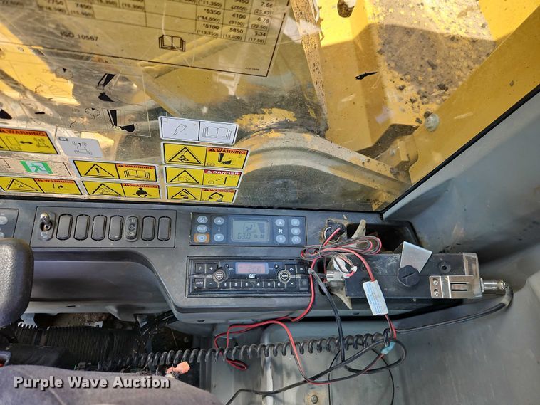 image for item DW6598 2018 Caterpillar 325F L excavator