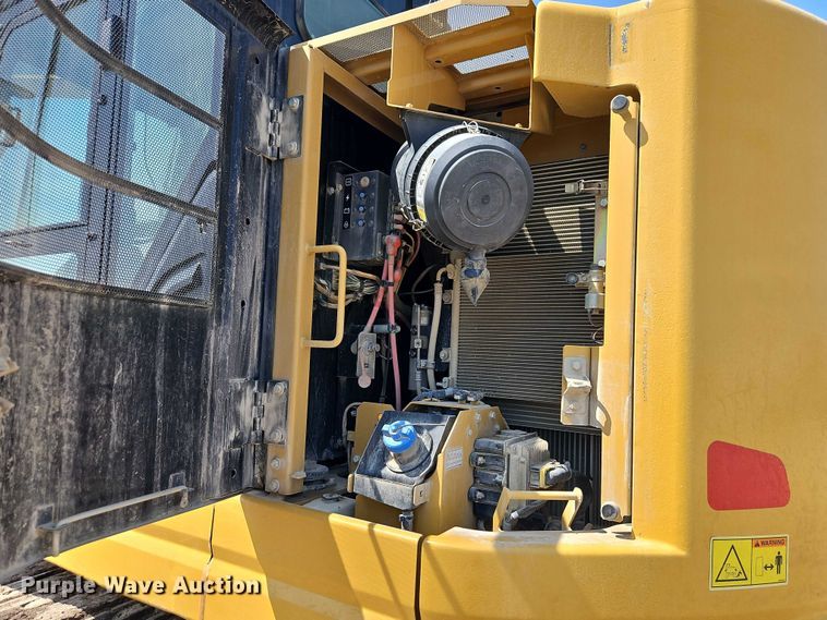 image for item DW6598 2018 Caterpillar 325F L excavator