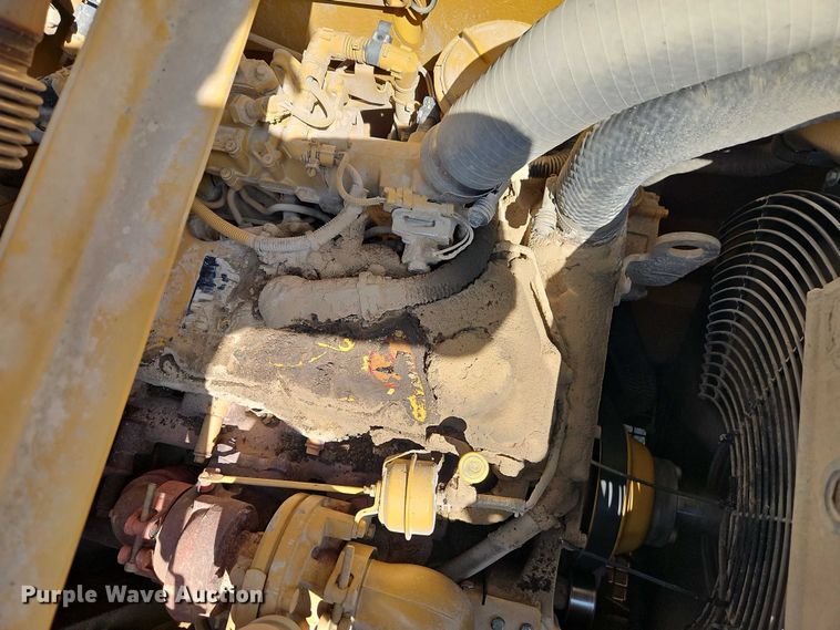 image for item DW6598 2018 Caterpillar 325F L excavator